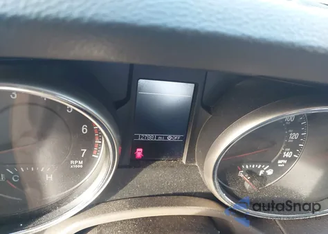 2013 Jeep Grand Cherokee Laredo z USA, uszkodzony, nr VIN 1C4RJFAT8DC503716